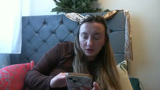 SusanCurt online show from January 8, 2026, 12:33 pm