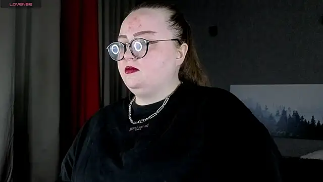 EMMA  CONNOR online show from November 21, 2025, 10:42 pm