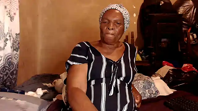 NaughtyGranny online show from November 14, 2025, 7:06 pm