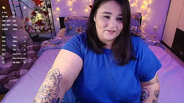 naughtykiss online show from December 15, 2025, 12:33 pm