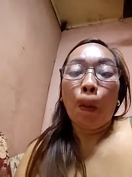 Snapshot of asianwet4u chatting on October 26, 2025, 5:13 pm asianwet4u online show from October 26, 2025, 5:13 pm