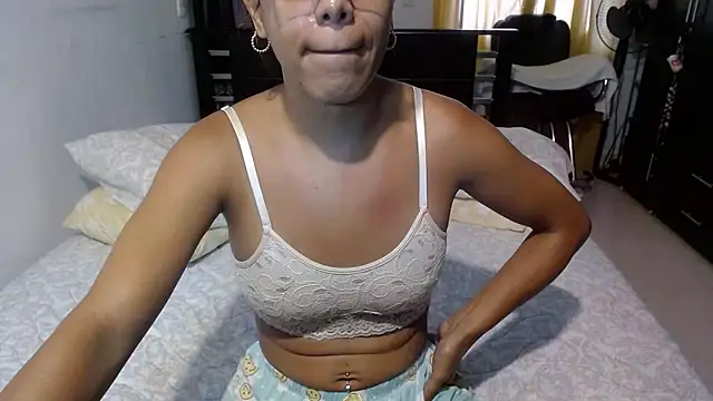 sensual nataliee online show from March 14, 2025, 3:03 pm