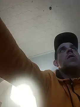 Snapshot of Codymc89 chatting on December 4, 2025, 2:54 am Codymc89 online show from December 4, 2025, 2:54 am