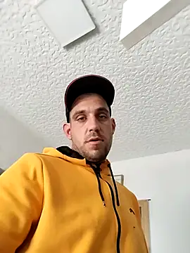 Snapshot of Codymc89 chatting on October 25, 2025, 10:58 am Codymc89 online show from October 25, 2025, 10:58 am