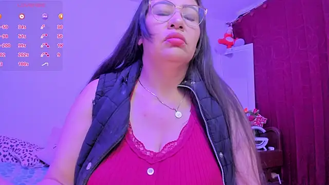 esmeralda milf online show from September 22, 2025, 11:05 am