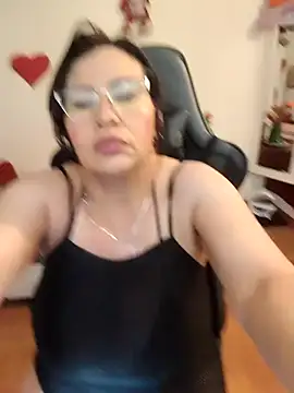 esmeralda milf online show from March 1, 2026, 1:55 pm