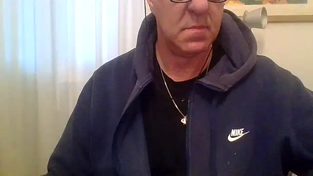 ANONIMO7735 online show from December 1, 2025, 6:03 am