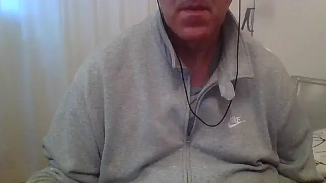 Snapshot of ANONIMO7735 chatting on April 18, 2026, 4:59 am ANONIMO7735 online show from April 18, 2026, 4:59 am