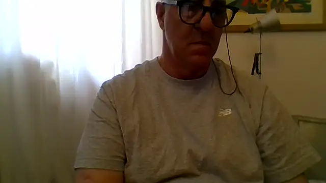 Snapshot of ANONIMO7735 chatting on May 28, 2026, 10:43 am ANONIMO7735 online show from May 28, 2026, 10:43 am