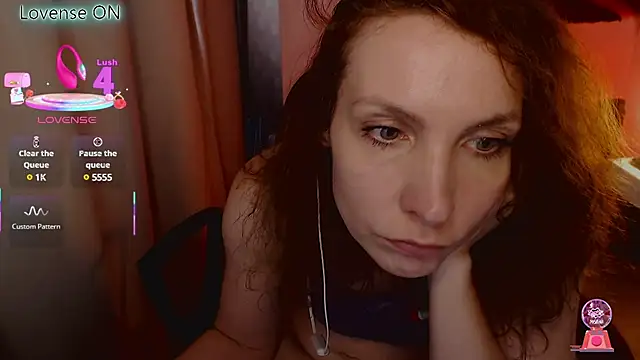 JohansonKatie online show from March 12, 2025, 9:02 am