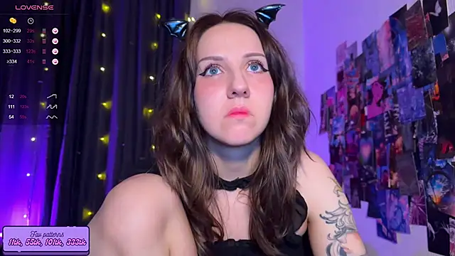 Snapshot of HotaruTomo chatting on October 31, 2025, 10:27 pm HotaruTomo online show from October 31, 2025, 10:27 pm