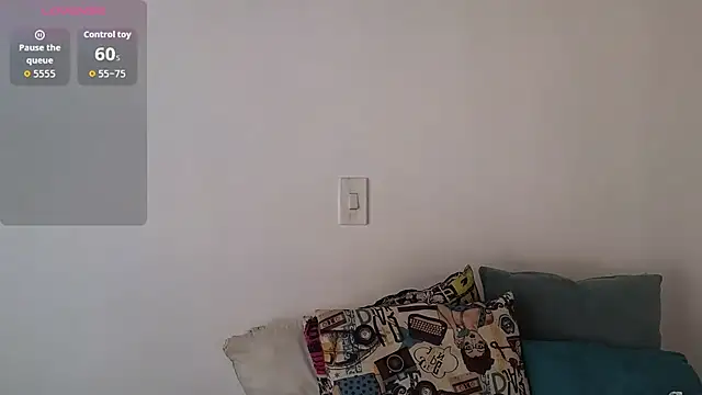 Snapshot of ninaa_fox chatting on July 16, 2026, 4:26 pm ninaa fox online show from July 16, 2026, 4:26 pm