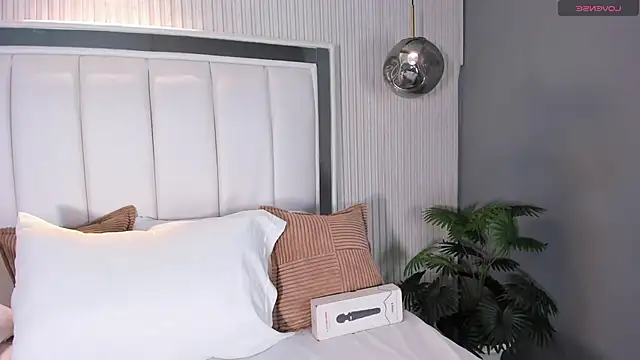 Snapshot of naughty_flower18 chatting on January 13, 2026, 10:35 pm naughty flower18 online show from January 13, 2026, 10:35 pm