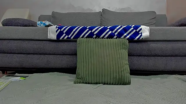 emilianna666 online show from April 8, 2026, 11:33 am