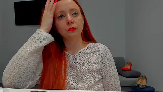 emilianna666 online show from April 2, 2026, 12:23 pm