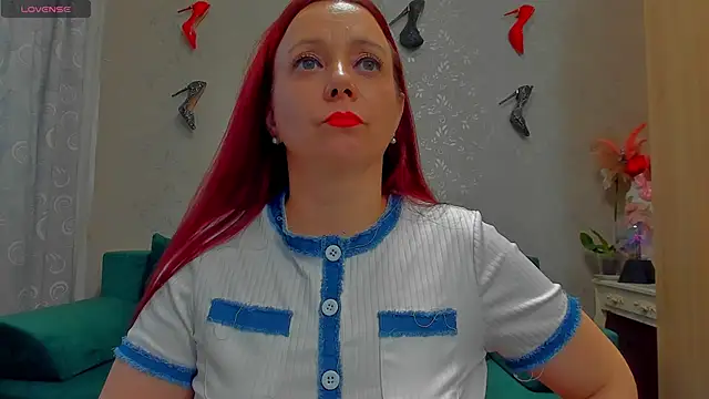 Snapshot of emilianna666 chatting on November 11, 2025, 12:22 pm emilianna666 online show from November 11, 2025, 12:22 pm