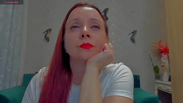 Snapshot of emilianna666 chatting on November 29, 2025, 1:44 pm emilianna666 online show from November 29, 2025, 1:44 pm