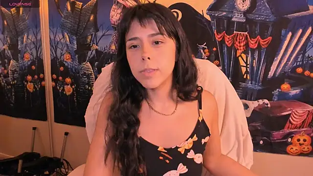 Evie-Luna online show from October 26, 2025, 2:45 am