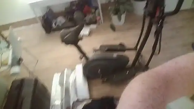 Snapshot of theSecretBallerino chatting on November 6, 2025, 10:03 pm theSecretBallerino online show from November 6, 2025, 10:03 pm