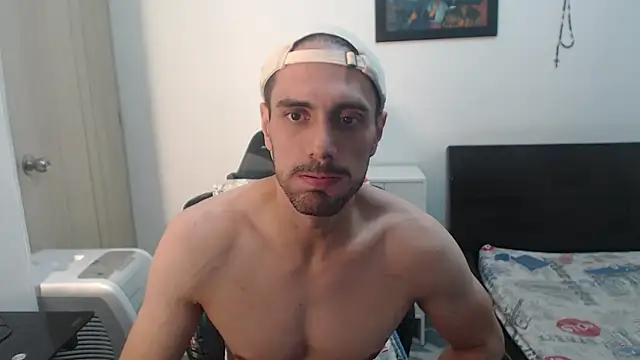 Snapshot of samuelgarcia_ chatting on March 17, 2025, 11:42 am samuelgarcia  online show from March 17, 2025, 11:42 am