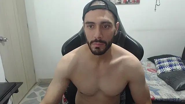 samuelgarcia  online show from October 28, 2025, 8:46 am