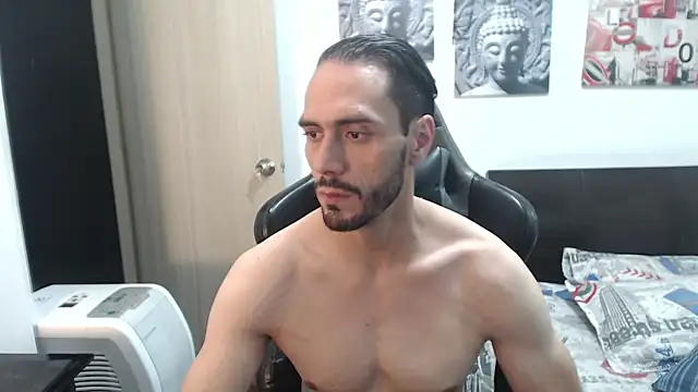 Snapshot of samuelgarcia_ chatting on January 10, 2025, 11:18 pm samuelgarcia  online show from January 10, 2025, 11:18 pm