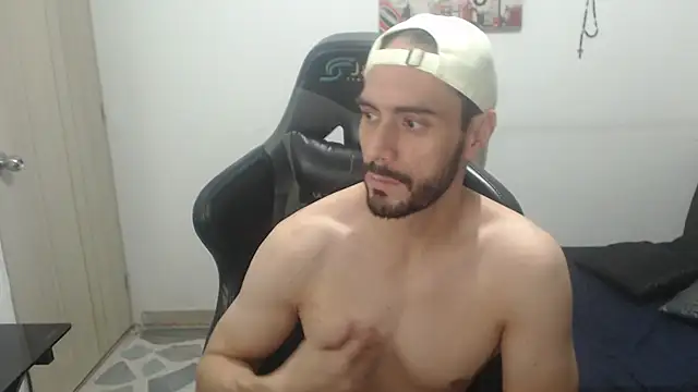 Snapshot of samuelgarcia_ chatting on September 22, 2025, 10:32 am samuelgarcia  online show from September 22, 2025, 10:32 am