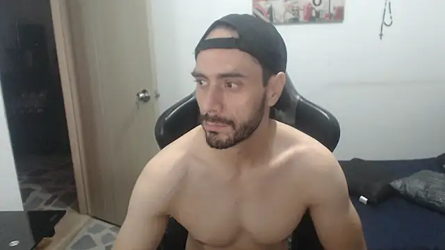 Snapshot of samuelgarcia_ chatting on September 17, 2025, 12:18 pm samuelgarcia  online show from September 17, 2025, 12:18 pm