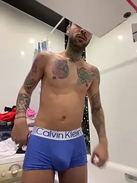 Snapshot of Andy94110328205 chatting on March 22, 2268, 11:47 pm Andy94110328205 online show from March 22, 2268, 11:47 pm