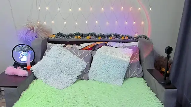 Snapshot of Yumi_steve chatting on December 17, 2025, 4:34 pm Yumi steve online show from December 17, 2025, 4:34 pm