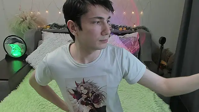 Snapshot of Yumi_steve chatting on December 15, 2025, 4:02 pm Yumi steve online show from December 15, 2025, 4:02 pm