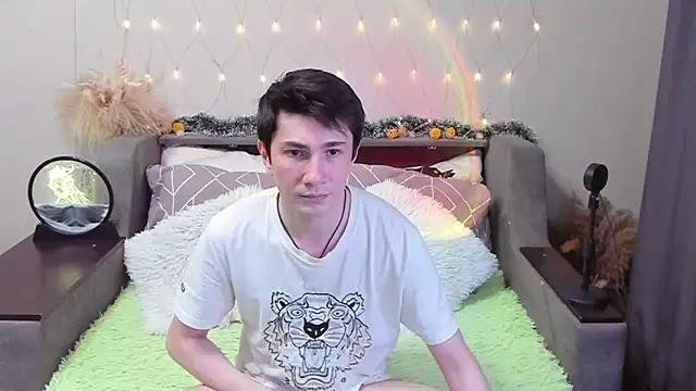 Snapshot of Yumi_steve chatting on November 3, 2025, 2:53 pm Yumi steve online show from November 3, 2025, 2:53 pm