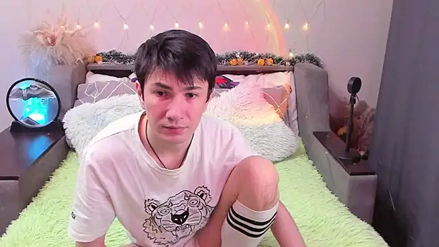 Snapshot of Yumi_steve chatting on November 8, 2025, 6:55 pm Yumi steve online show from November 8, 2025, 6:55 pm