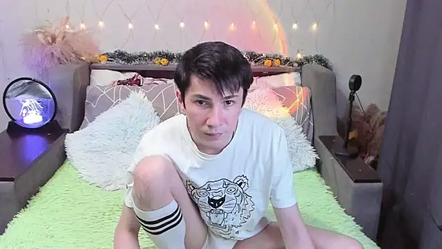 Snapshot of Yumi_steve chatting on November 12, 2025, 11:03 am Yumi steve online show from November 12, 2025, 11:03 am