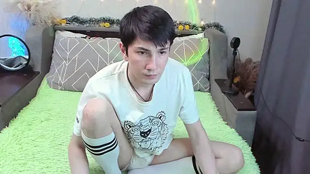 Snapshot of Yumi_steve chatting on November 15, 2025, 3:38 pm Yumi steve online show from November 15, 2025, 3:38 pm