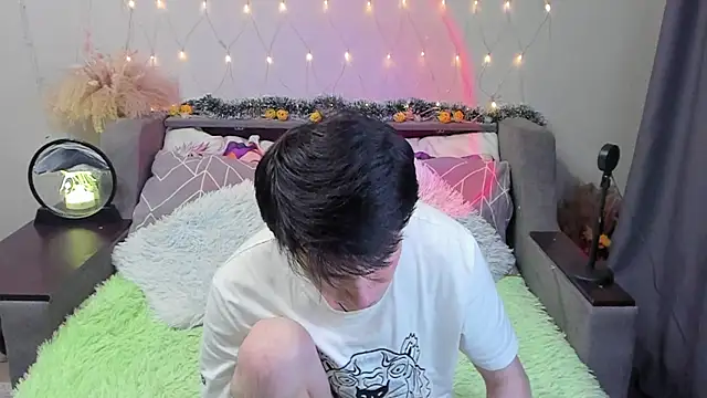 Snapshot of Yumi_steve chatting on December 16, 2025, 5:06 pm Yumi steve online show from December 16, 2025, 5:06 pm