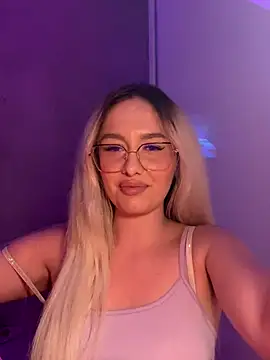 Snapshot of mollyxxx chatting on November 9, 2025, 3:21 am mollyxxx online show from November 9, 2025, 3:21 am