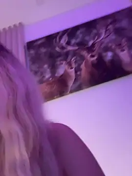 mollyxxx online show from February 11, 2026, 4:34 am