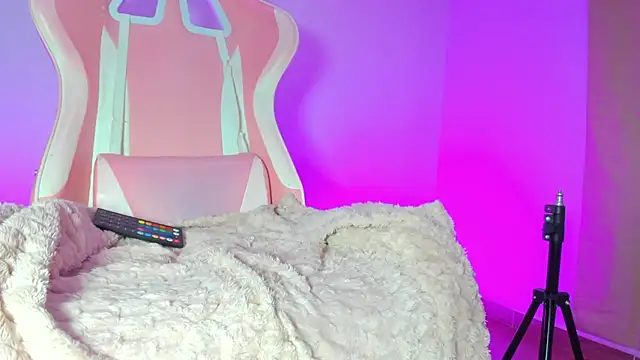 KataFerreira777 online show from April 1, 2026, 10:39 pm