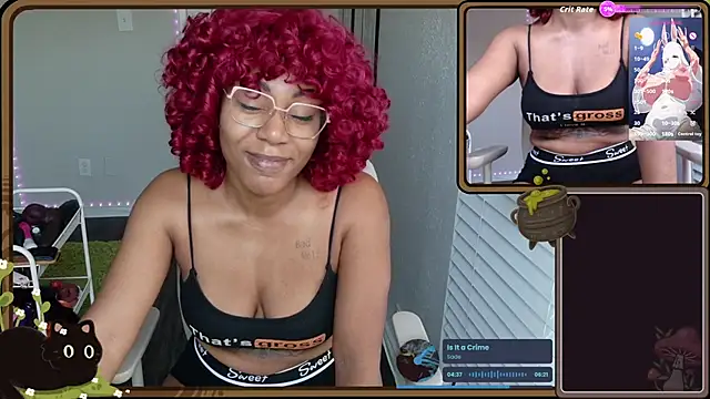 Snapshot of Cheybaaee chatting on November 2, 2025, 6:13 pm Cheybaaee online show from November 2, 2025, 6:13 pm