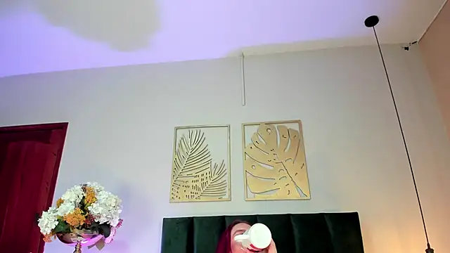 JupiteFox online show from April 11, 2026, 1:46 am