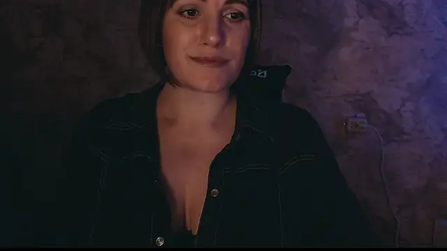 Snapshot of _letty_ chatting on March 19, 2025, 9:16 pm letty online show from March 19, 2025, 9:16 pm