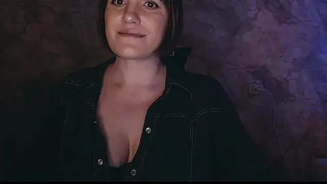 Snapshot of _letty_ chatting on March 14, 2025, 11:53 pm letty online show from March 14, 2025, 11:53 pm