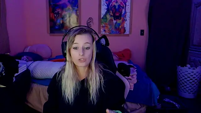 Snapshot of AsiaGoesPro chatting on November 25, 2025, 7:30 am AsiaGoesPro online show from November 25, 2025, 7:30 am