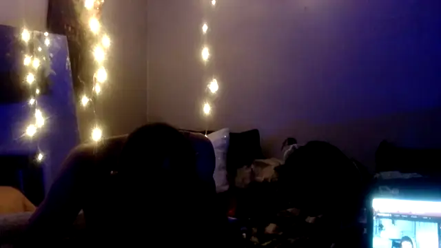 Snapshot of lickthecat chatting on October 28, 2025, 6:34 am lickthecat online show from October 28, 2025, 6:34 am