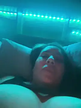 Aw ThROAt9 online show from March 16, 2026, 2:41 am