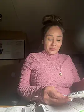 Aw ThROAt9 online show from March 18, 2026, 4:48 am