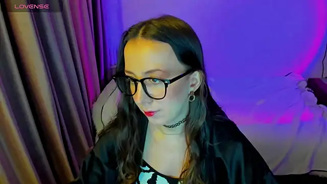 CurlySteph online show from March 1, 2026, 7:25 pm