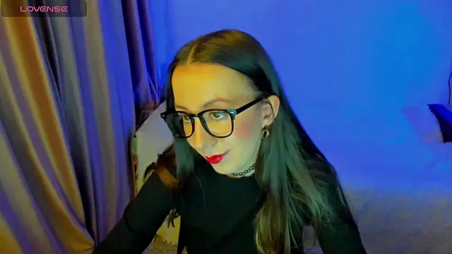 CurlySteph online show from March 5, 2026, 8:38 pm