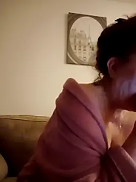 Hottie-Mom online show from February 25, 2026, 10:09 pm